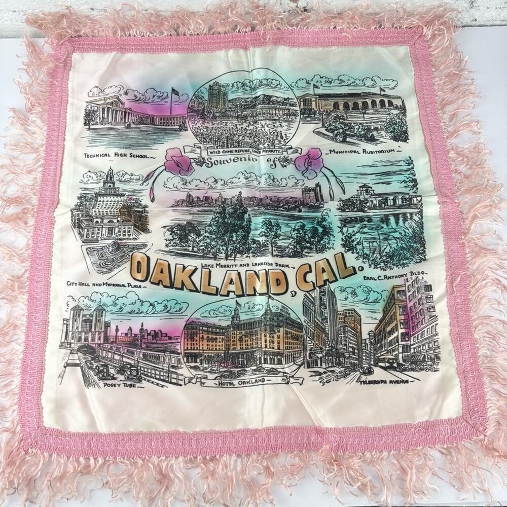Vintage Oakland California Souvenir Pillow Cover